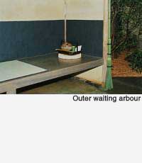 Outer waiting arbour